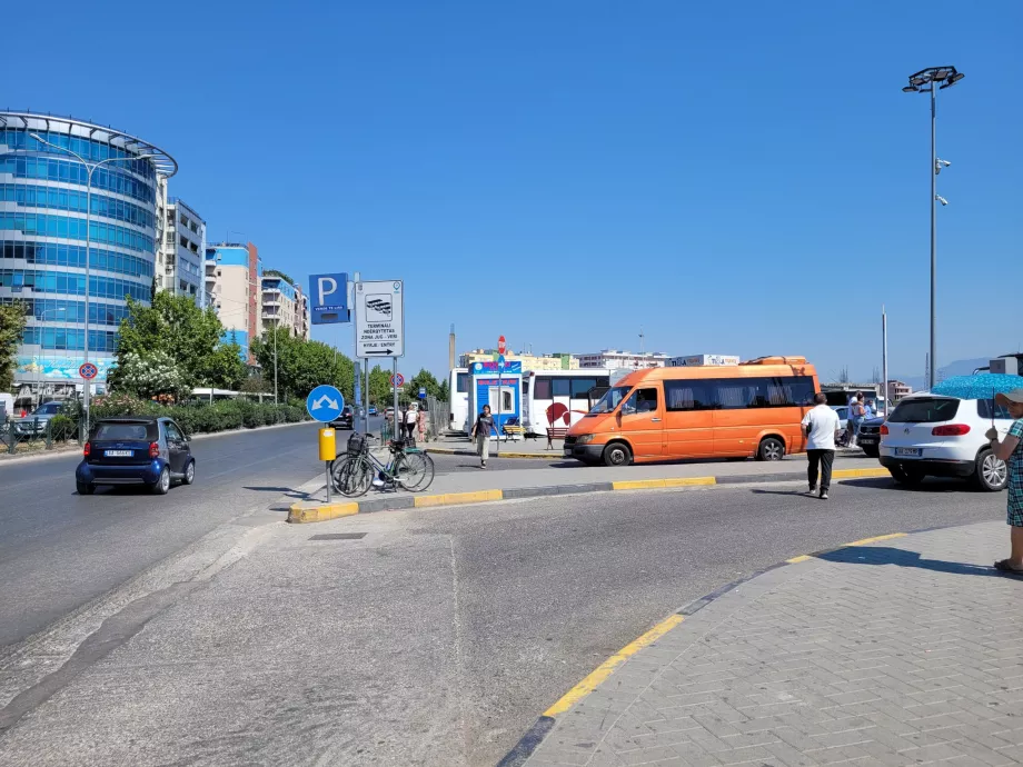 Estación principal de autobuses nacionales Jug-Veri