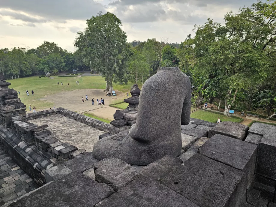 Buda sin cabeza, Templo de Borobudur