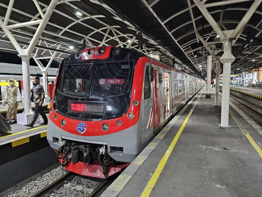 Línea de tren de cercanías Y