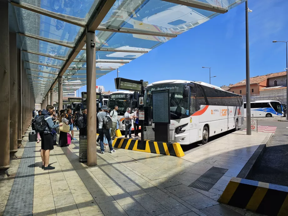 Parada de autobús del aeropuerto, St Charles