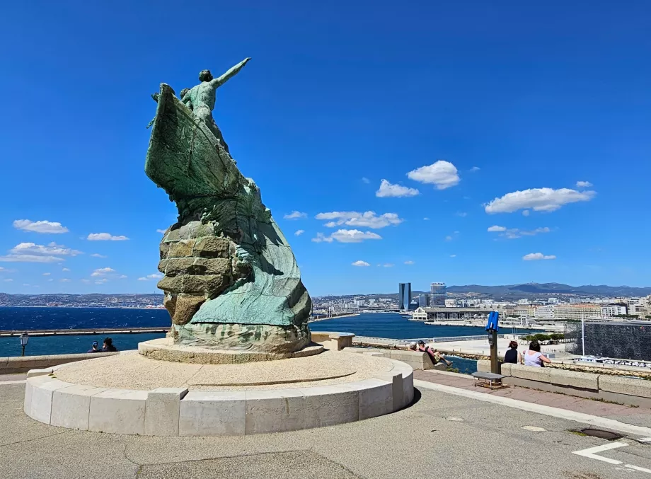 Monumento a las víctimas del mar