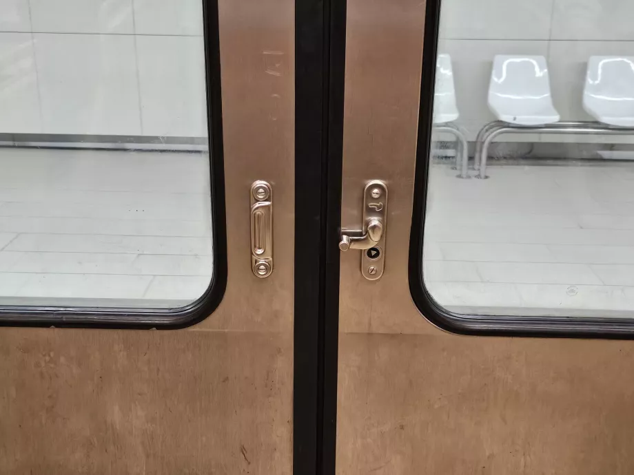 Abrir puertas en el metro