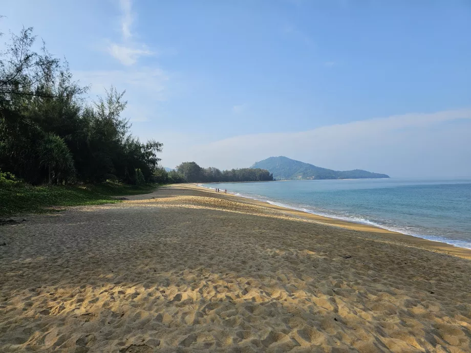 Playa de Mai Khao