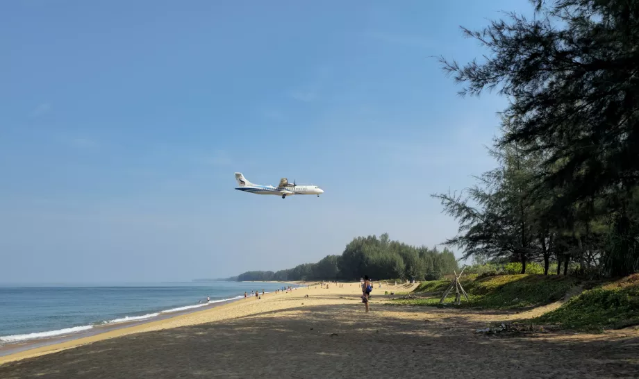 Bangkok Airways sobre Mai Khao