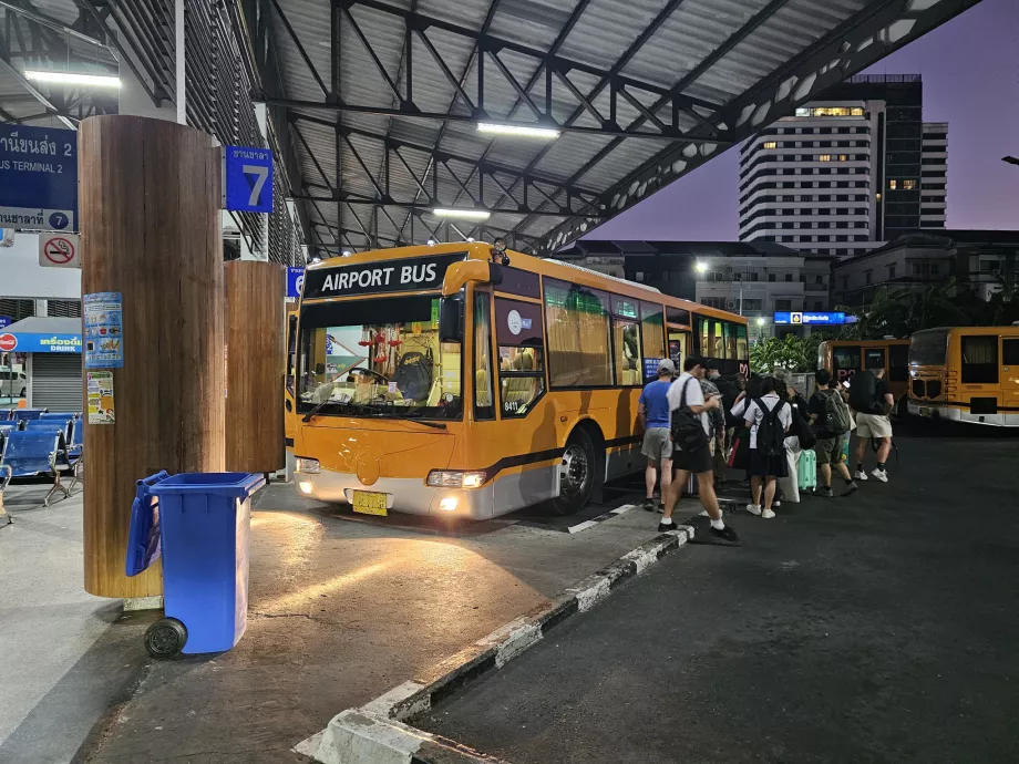 Autobús del aeropuerto de Phuket