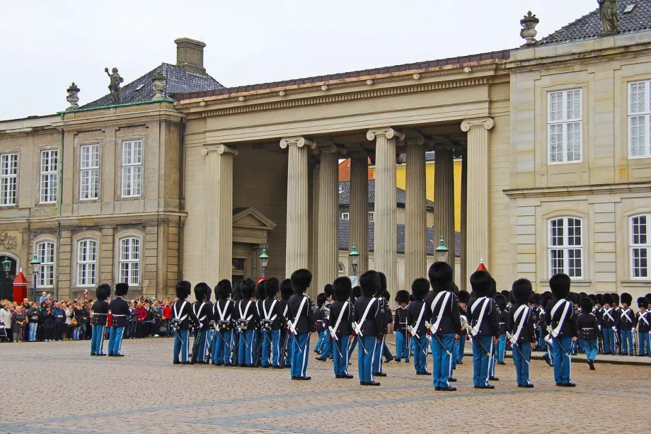 Cambio de guardia, Amalienborg