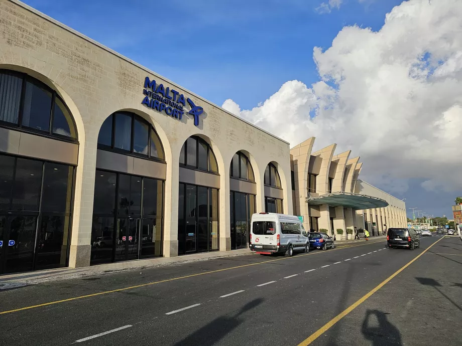 Terminal del aeropuerto de Malta