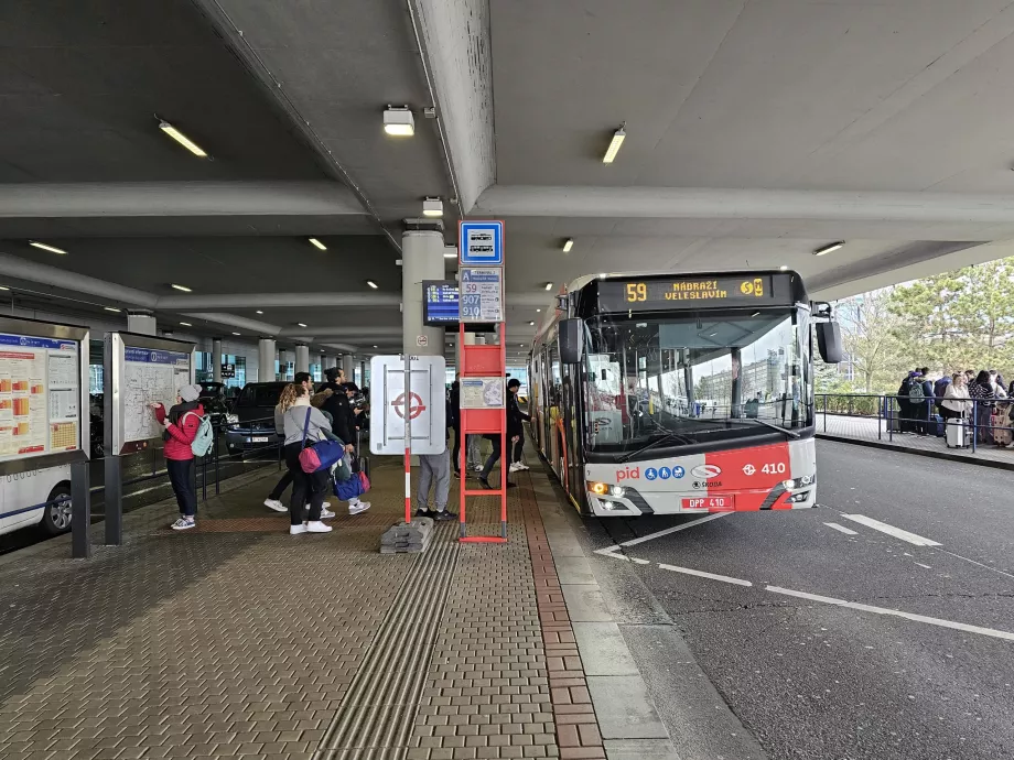 Parada de trolebús, Terminal 2