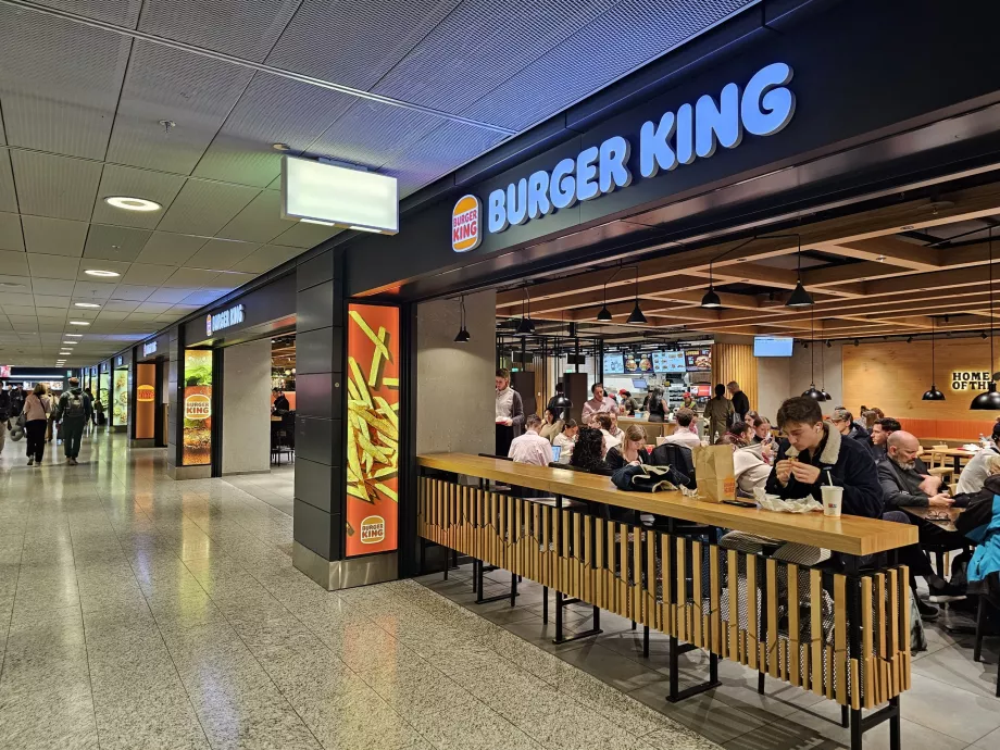 Patio de comidas, Burger King (zona de tránsito)