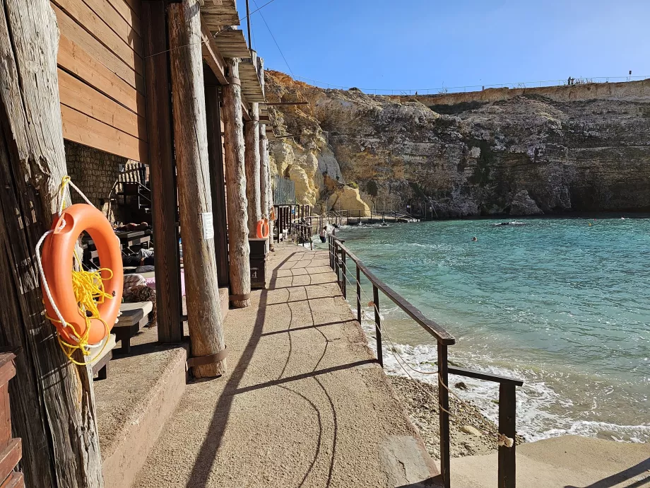 Muelle de la playa, pueblo de Popeye el Marino