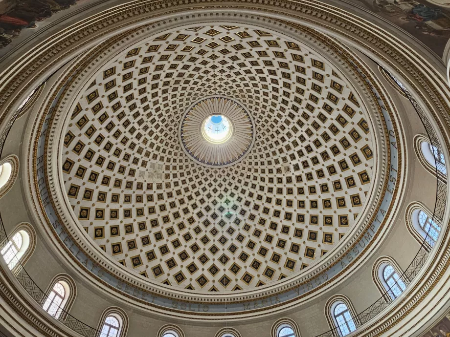 La cúpula de la rotonda del Puente