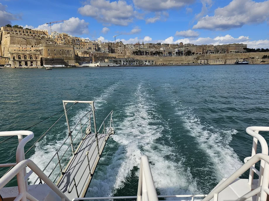 Vista desde el transbordador Valletta - Tri-City