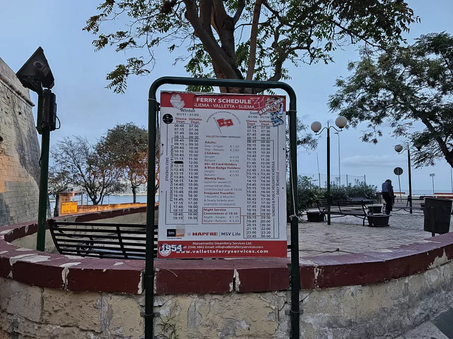 Panel de información del ferry de Valletta a Sliema