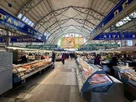 Interior del Mercado Central de Riga