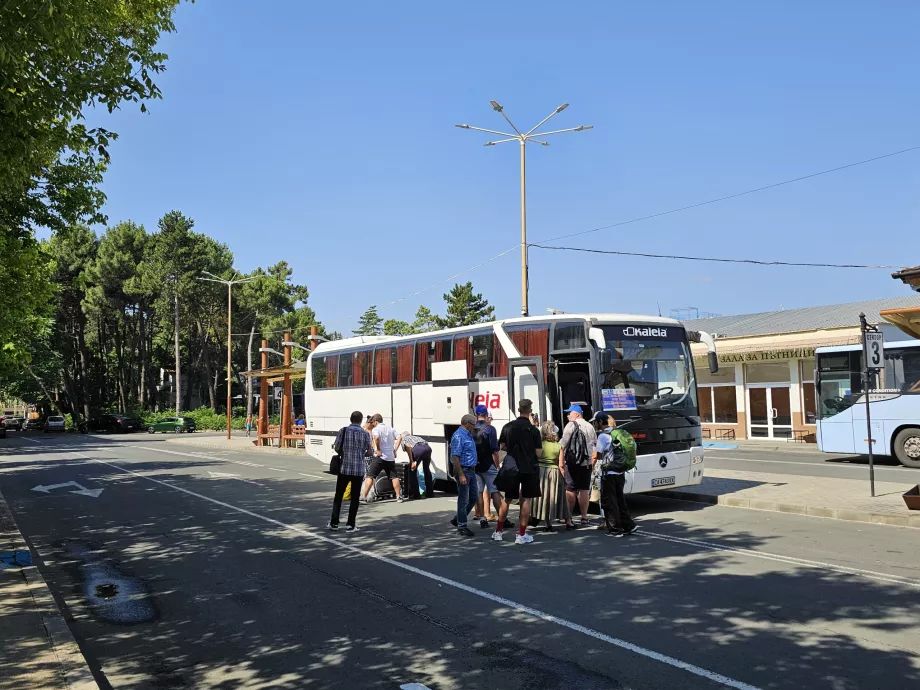 Autobús de larga distancia dirección Varna