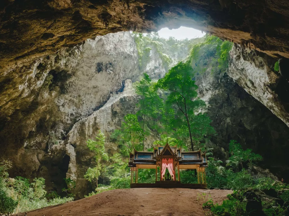 Cueva de Phraya Nakhon