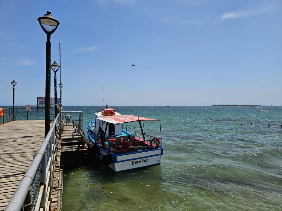 Muelle de transbordadores en Sunny Beach