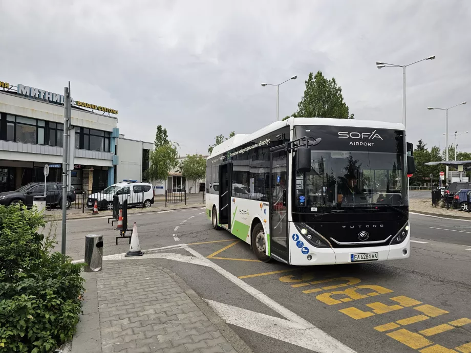 Autobús lanzadera entre terminales