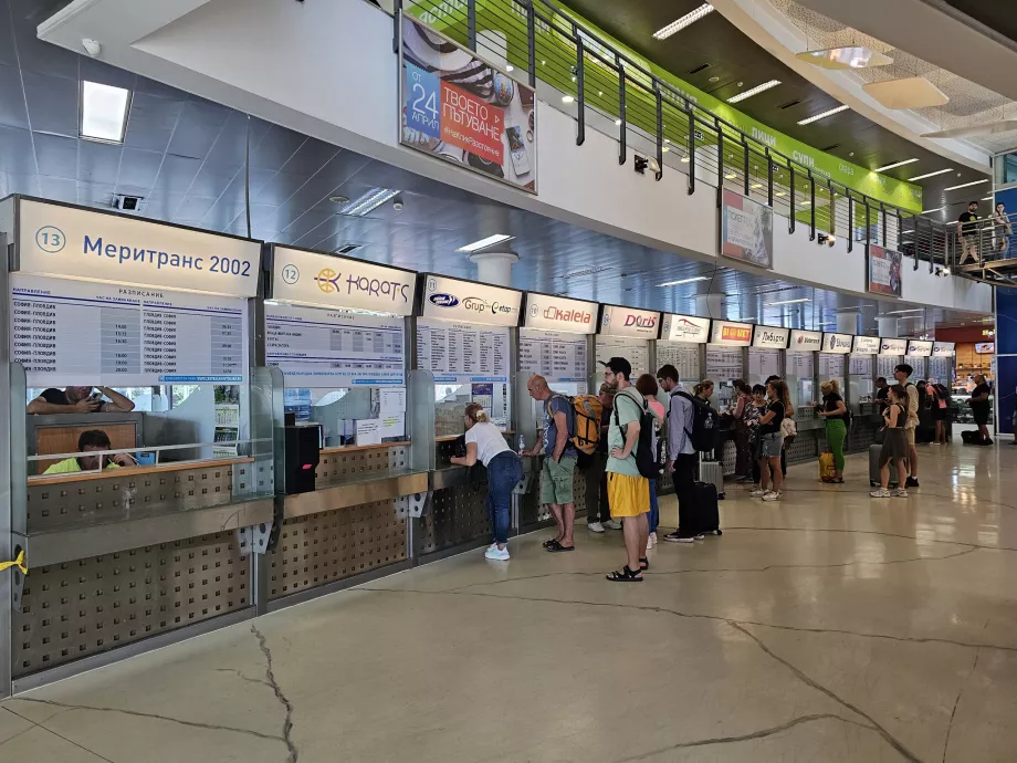 Taquillas de la estación central de autobuses