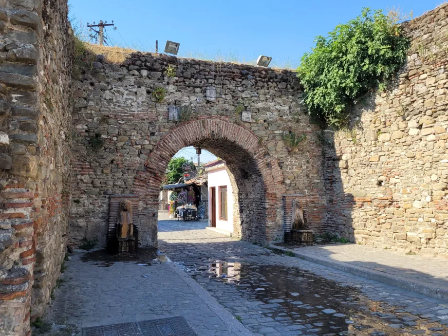 Castillo de Tirana