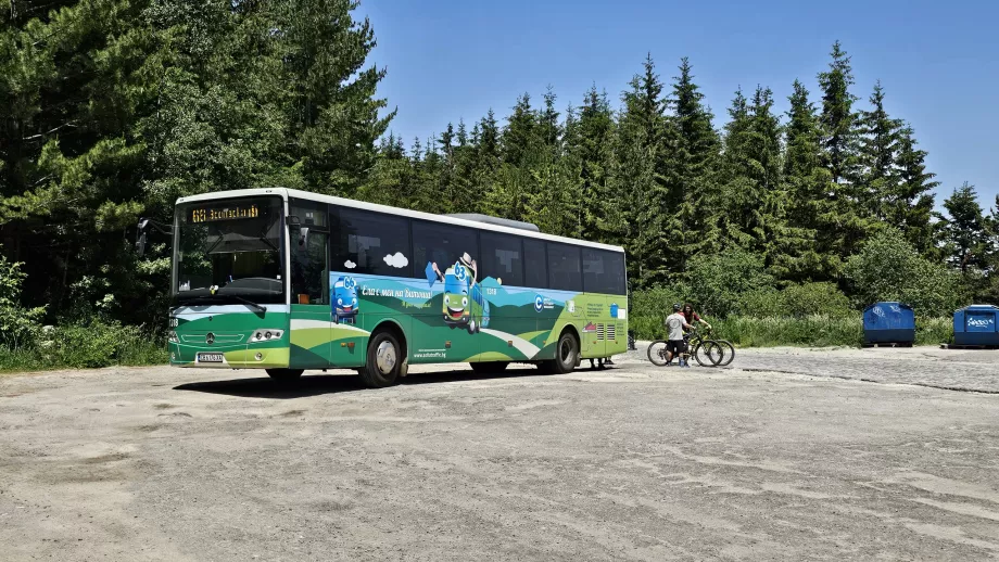 Línea 66 de autobús en el Hotel Moreni