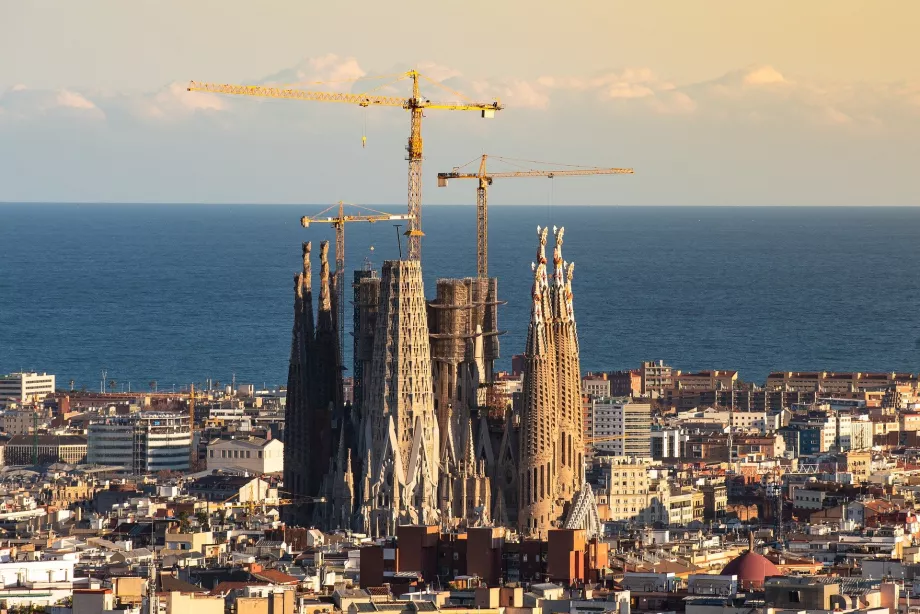 Vista del templo desde lejos