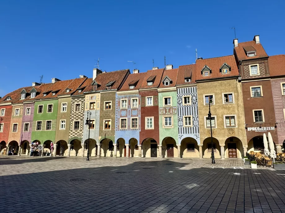 Casas de colores en la calle Stary Rynek de Poznan