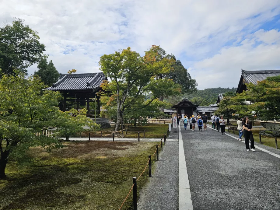 Entrada al templo Kinkakuji