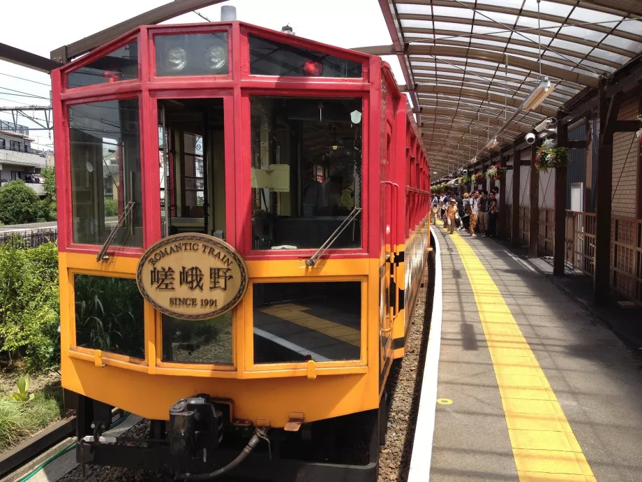 Tren romántico de Sagano