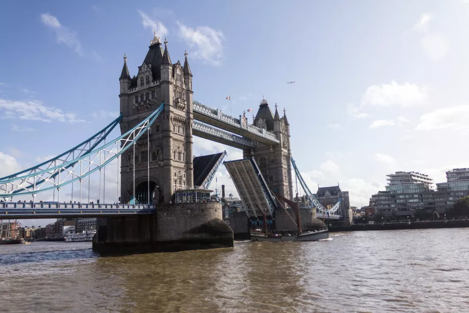 Puente de la Torre elevado