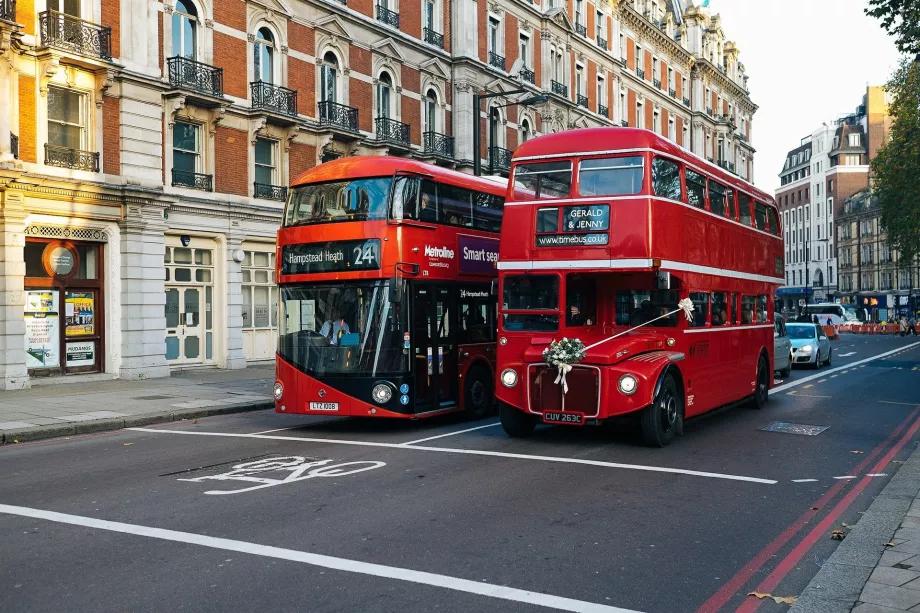 Antiguo y nuevo doubledecker