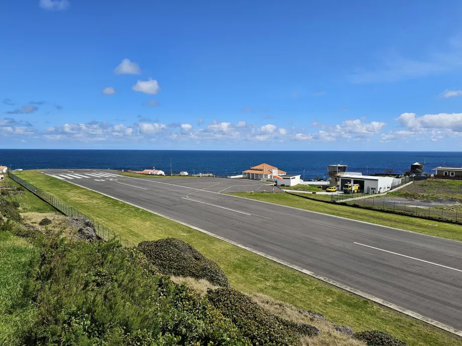 Vista del aeropuerto de Corvo