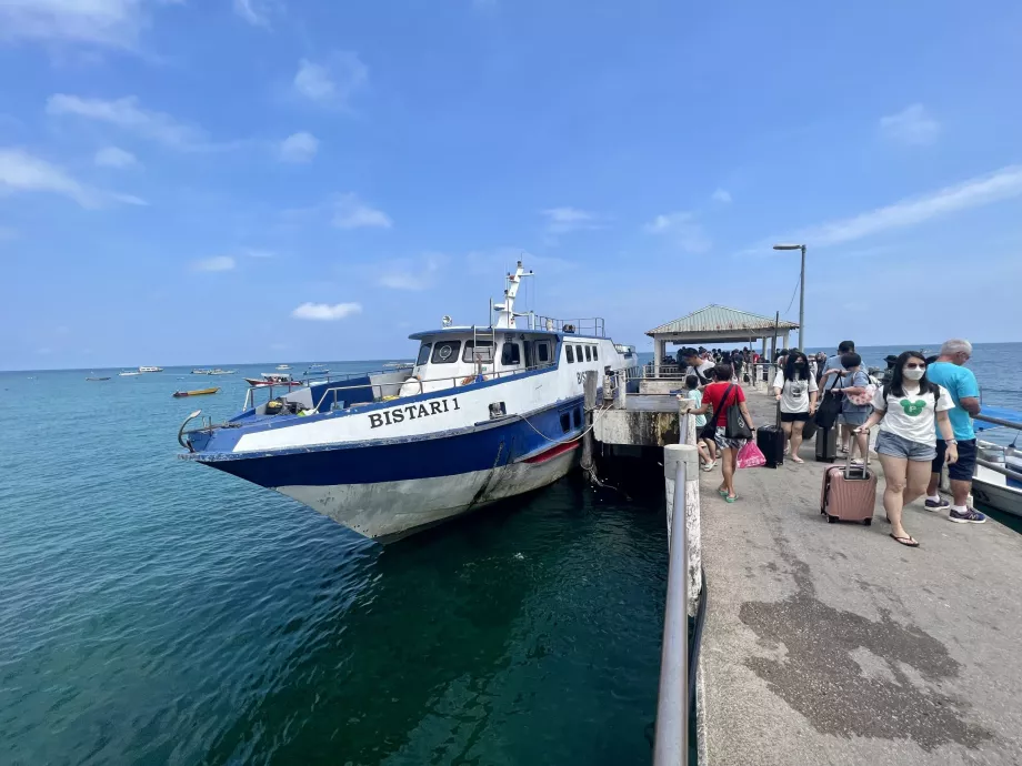 Barco Bluewatter Bistari en Tioman