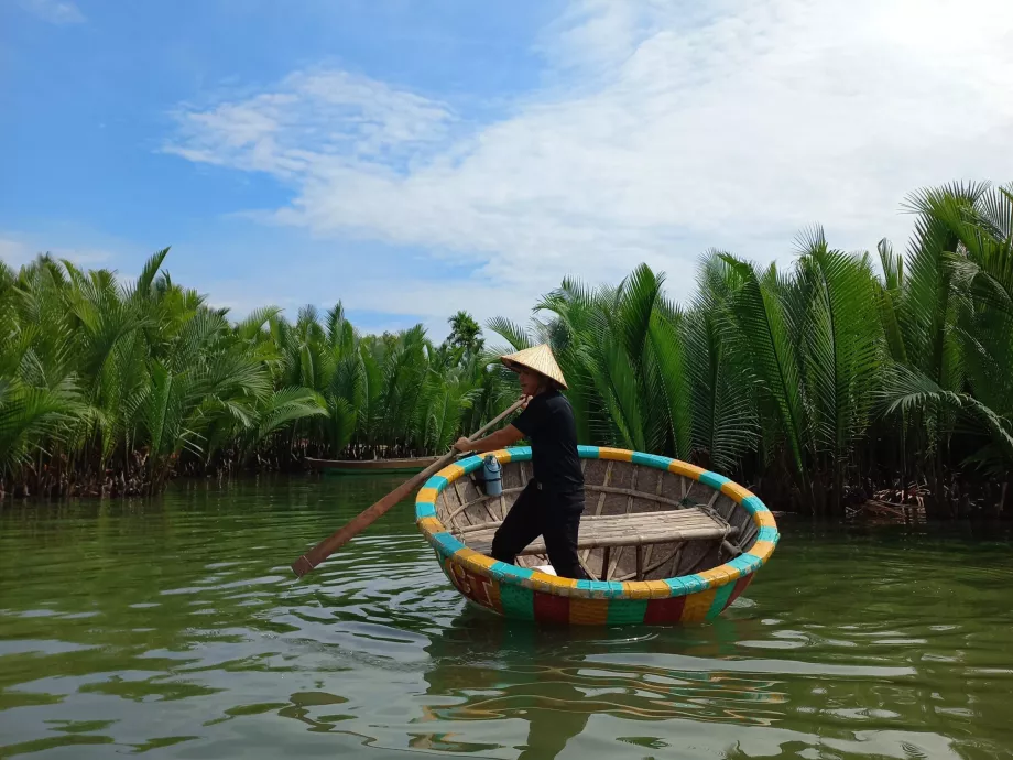 Barco de bambú, Hoi An, Vietnam